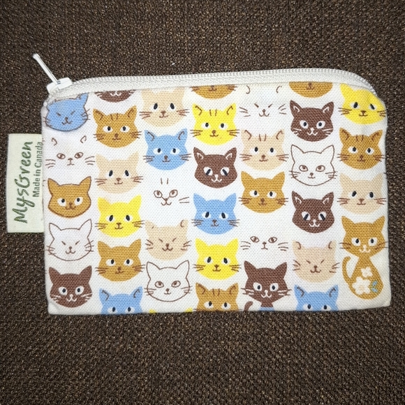 Cute Cat Pouch - Picture 2 of 3